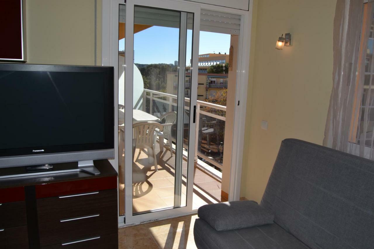 Apartamento Fabuloso apartamento familiar con piscina en Salou Exterior foto