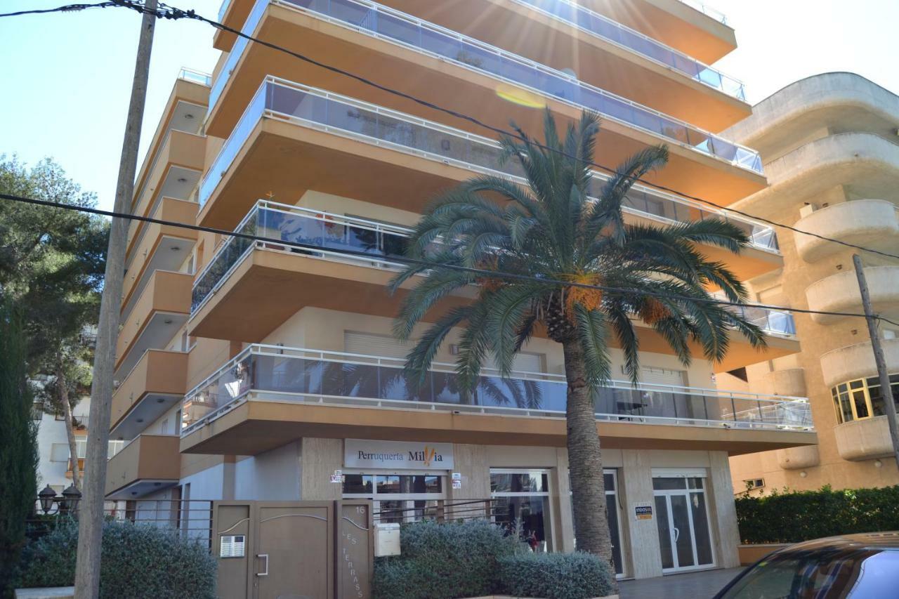 Apartamento Fabuloso apartamento familiar con piscina en Salou Exterior foto
